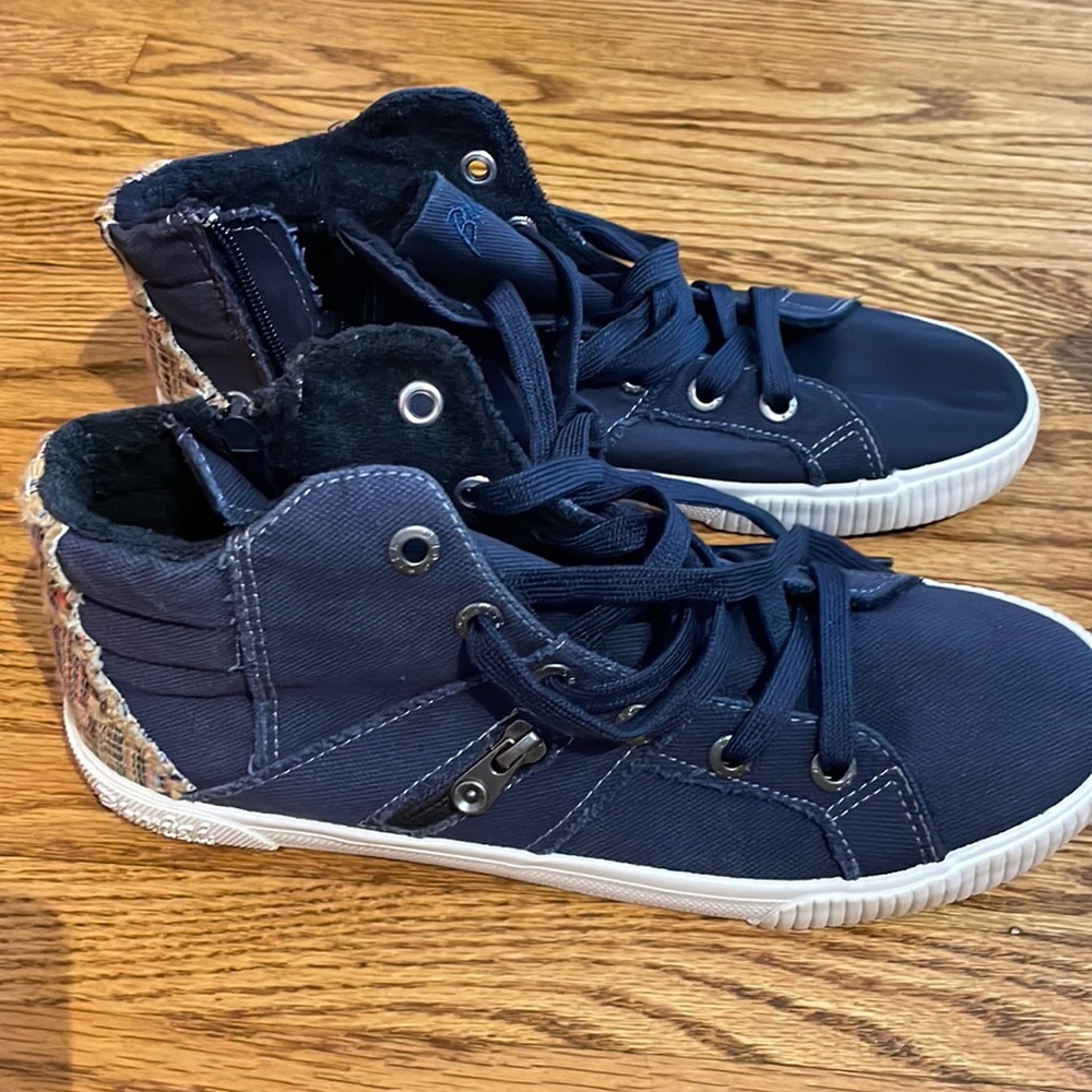 Casual Shoes